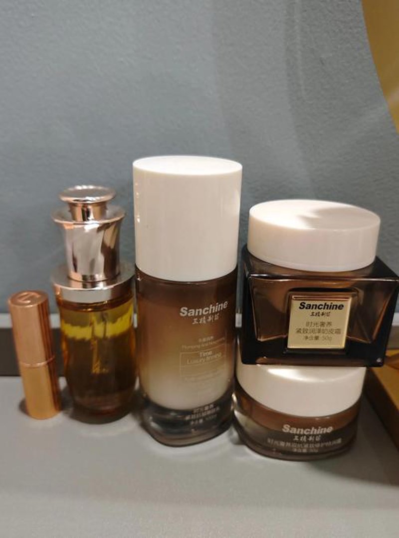 德江化妆品店：市场动态与行业变迁