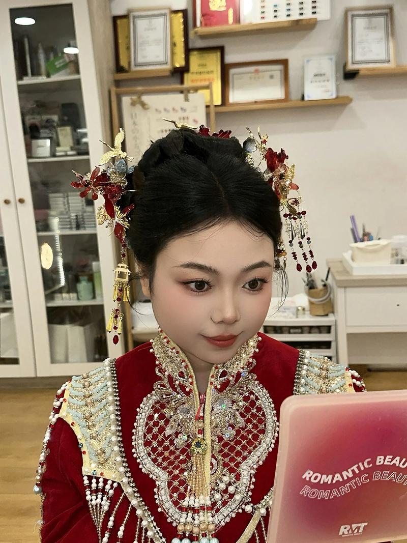 德江彩妆